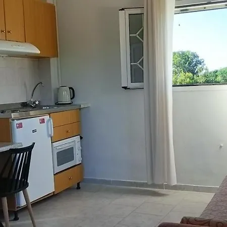 Apartment Alonaki Bay