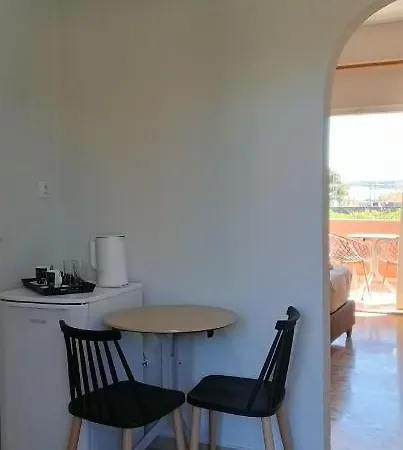 Apartment Alonaki Bay