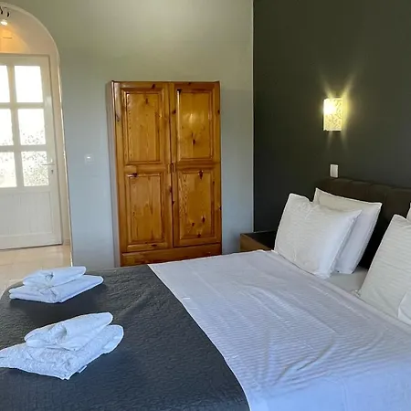 Alonaki Bay Apartment *