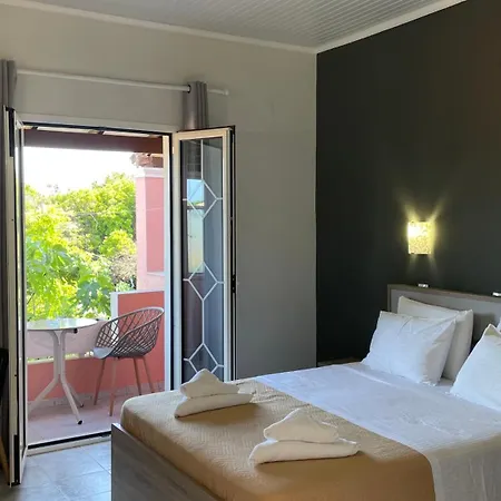 Alonaki Bay * Halikounas