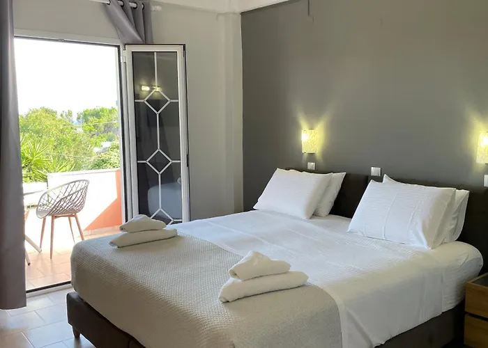 Alonaki Bay * Halikounas