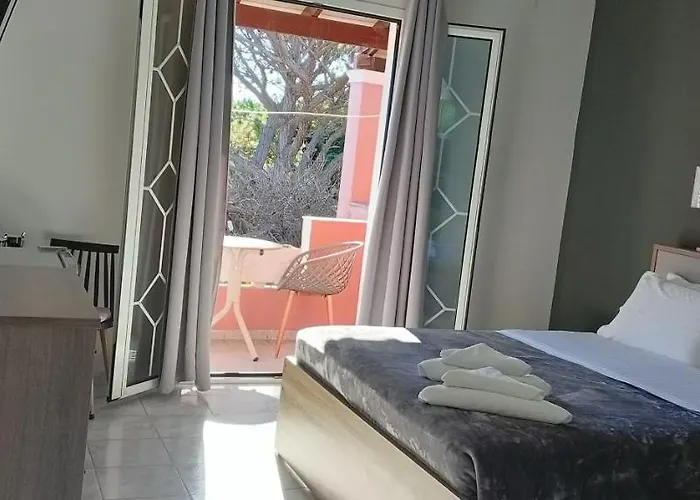 Alonaki Bay Appartement *